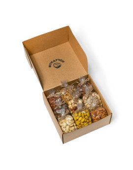 Подарочный набор орехов «Ассорти» № 28 (1,125 кг.)