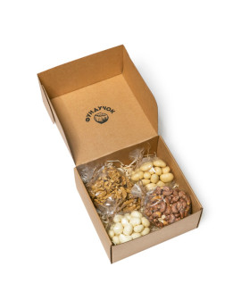 Подарочный набор орехов и сладостей № 25 (1 кг.)