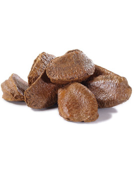 Бразильский орех в скорлупе